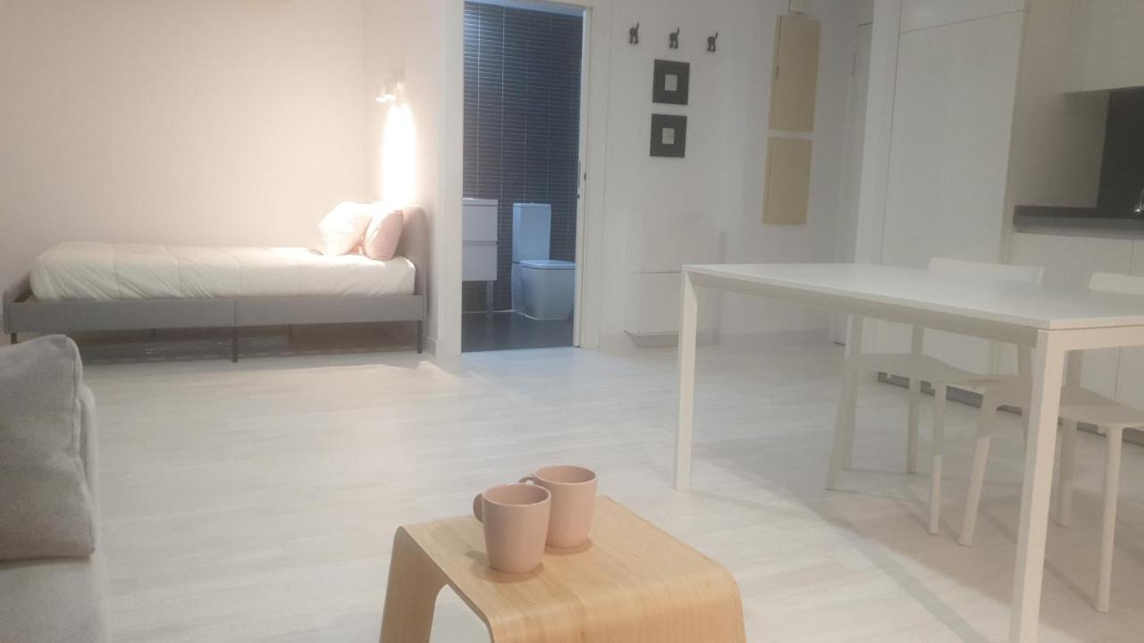 Апартаменти Aeropuerto Loft Poligono Манісес Екстер'єр фото